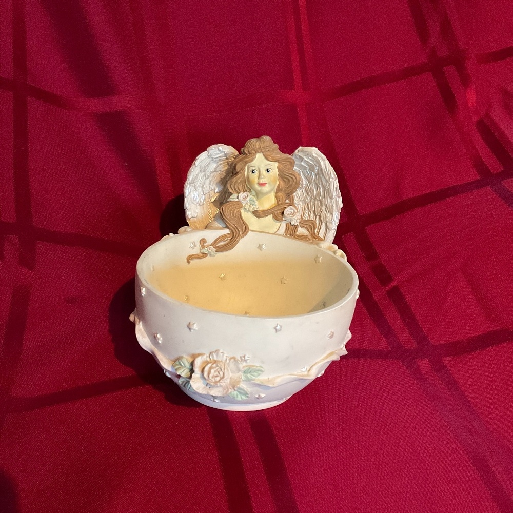 Kneeling Angel bowl. Vintage Kneeling Angel with Rose Details, Crafted